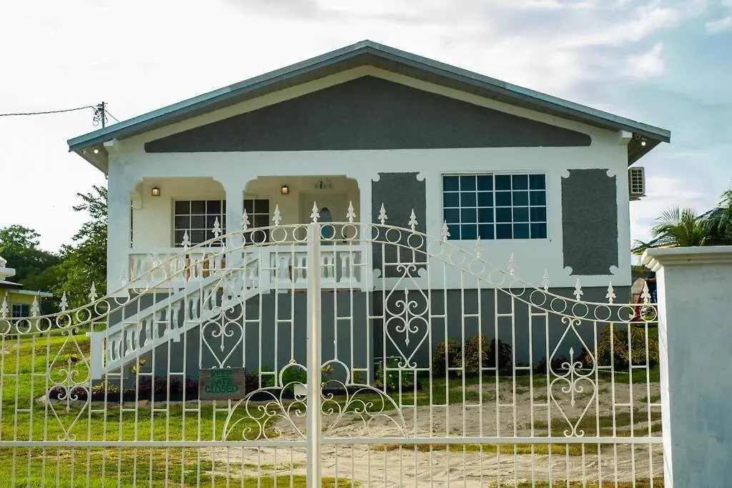 Treasured Gem Hideaway Villa Treasure Beach Holiday home